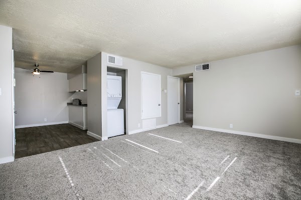Canoan Village apartments in Albuquerque, NM