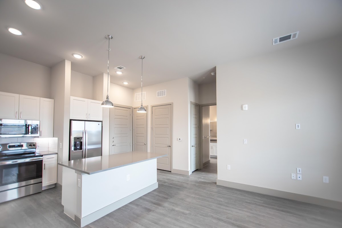 One90 Gateway apartments in Addison, TX