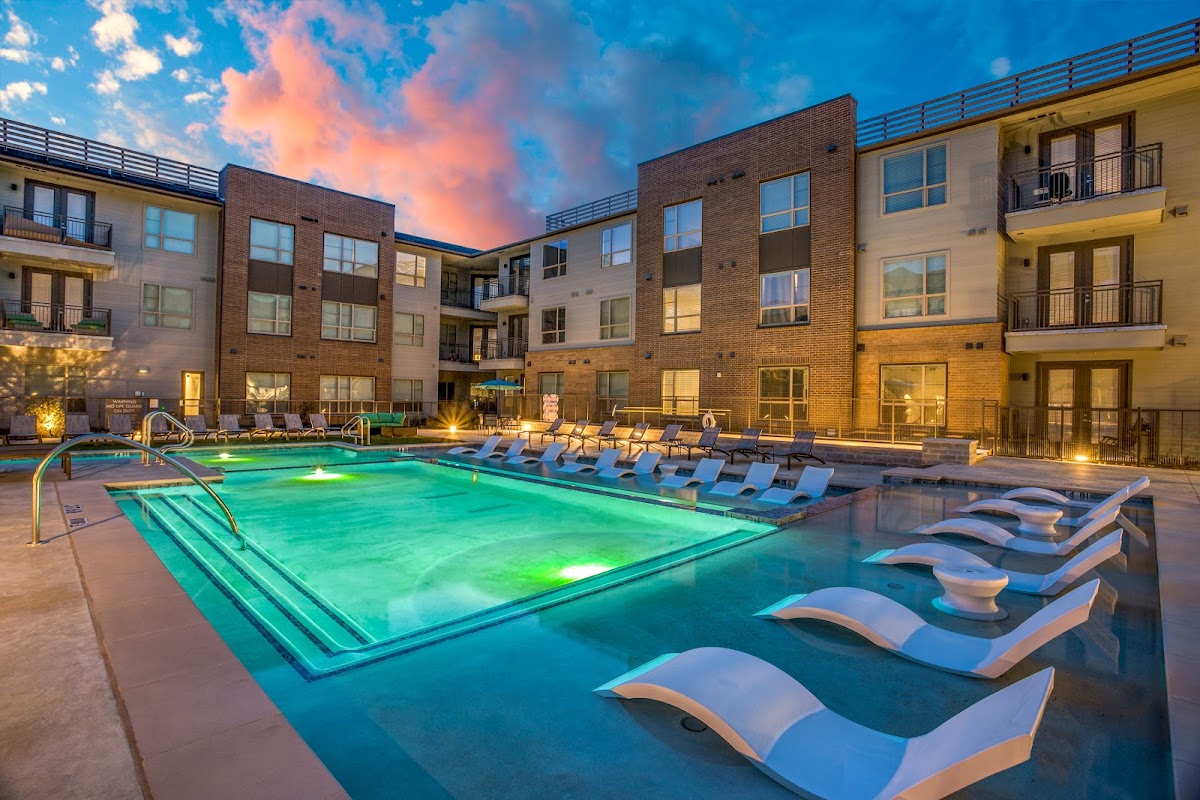 The Sydney apartments in Arlington, TX