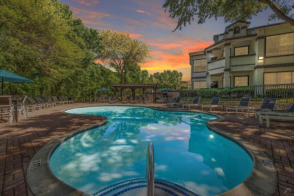 Avalon at Chase Oaks Apartments apartments in Addison, TX