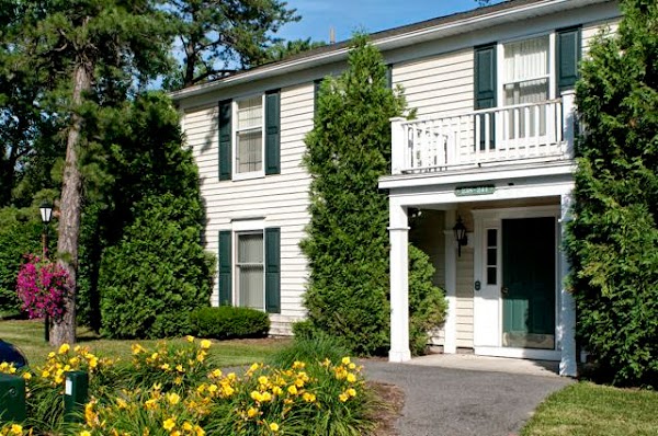 Williamsburg Village Apartments apartments in Albany, NY