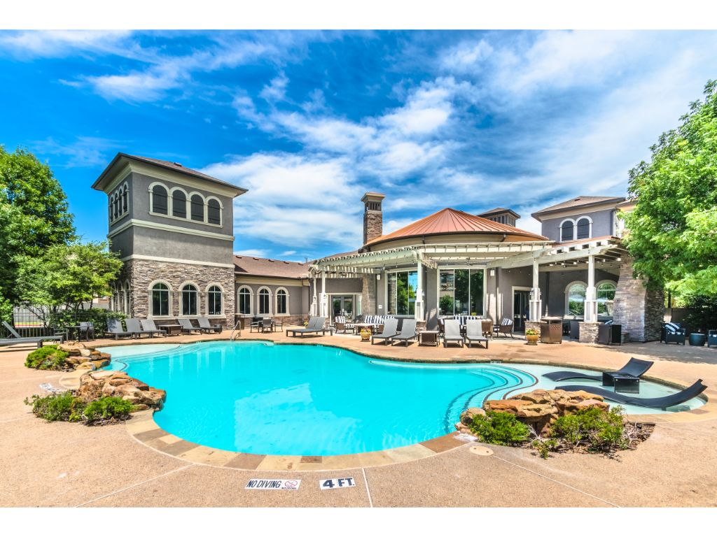 District at Greenville apartments in Addison TX