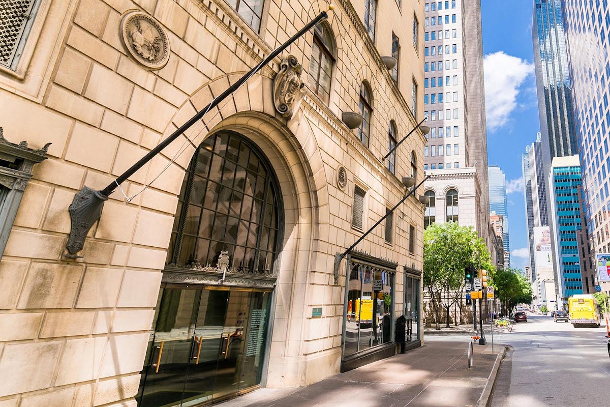 1900 Elm Apartments apartments in Dallas TX