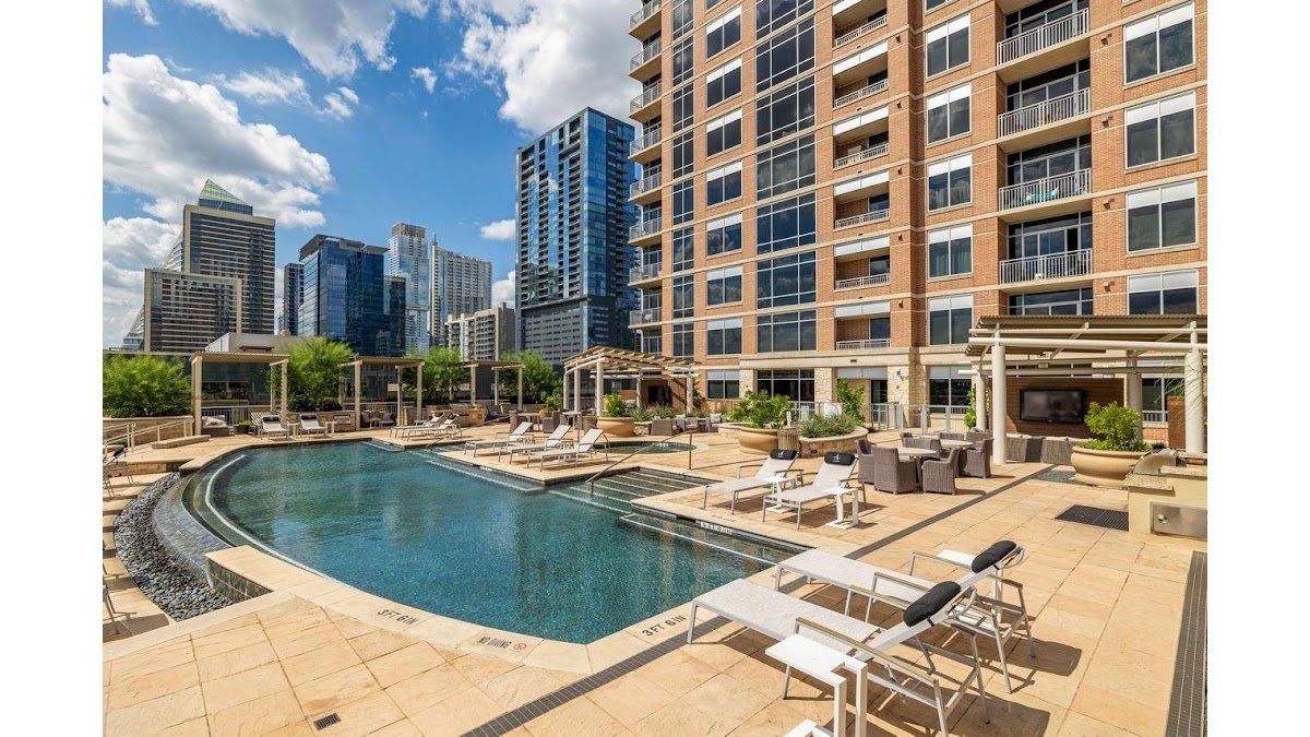 Ashton Austin apartments in Austin TX