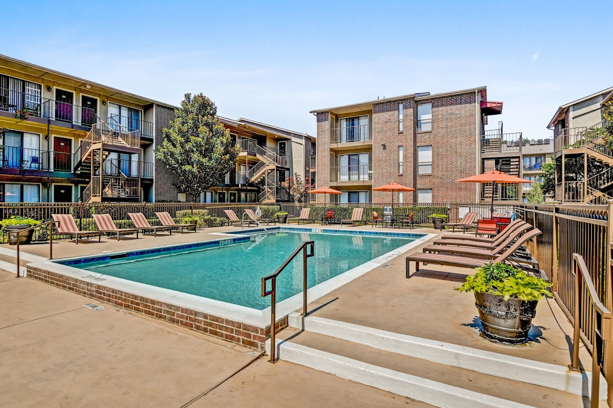 Vue at Knoll Trail Apartments apartments in Addison TX