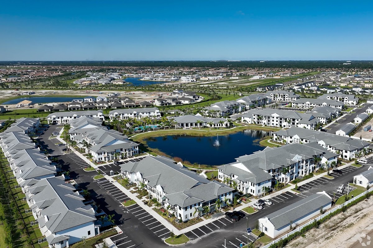 Alton Central Park apartments in Port ST Lucie FL