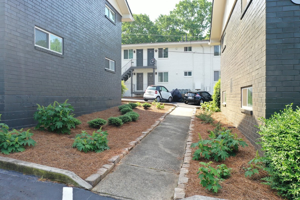 Oak Pointe Apartments apartments in Atlanta, GA