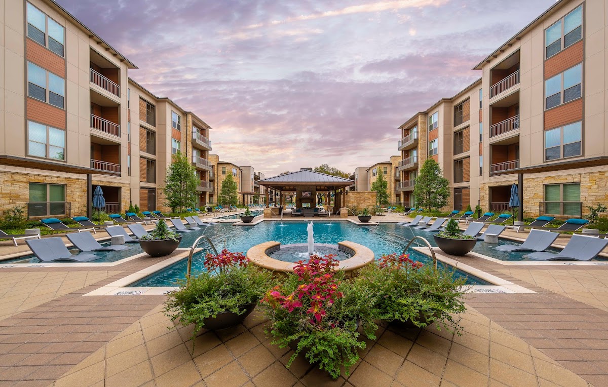 Bexley Grapevine apartments in Grapevine, TX