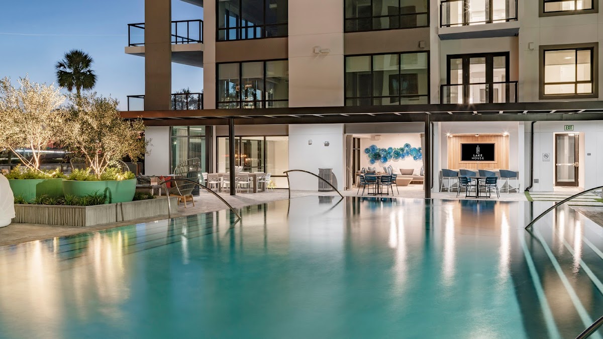 Lake House Apartments apartments in Orlando FL