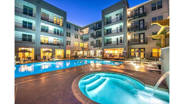 Overture Plano apartments in Addison, TX