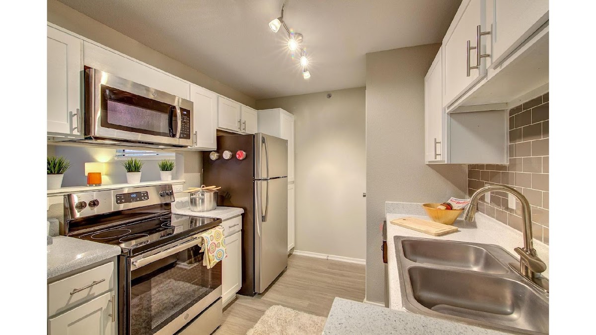 Spring Parc Apartment Homes apartments in Dallas TX