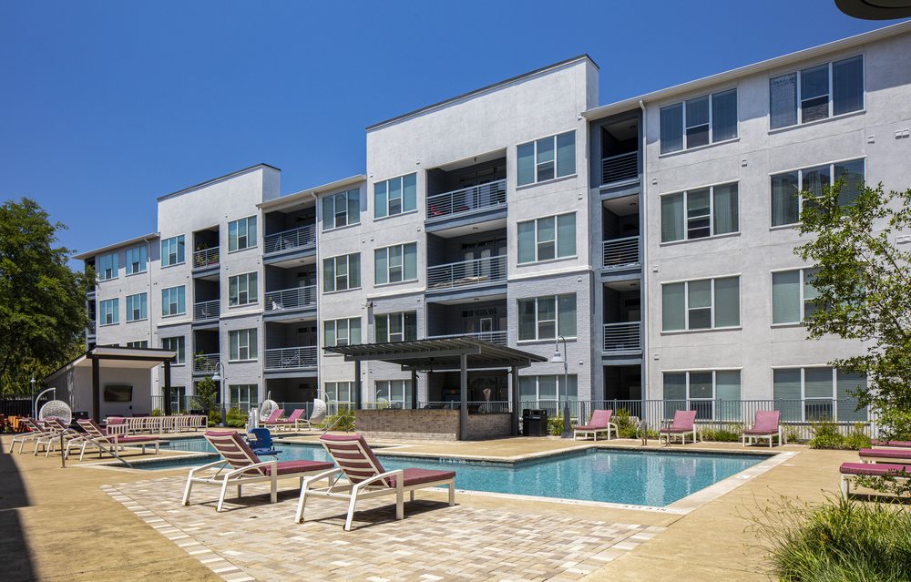 AMLI South Shore apartments in Austin TX
