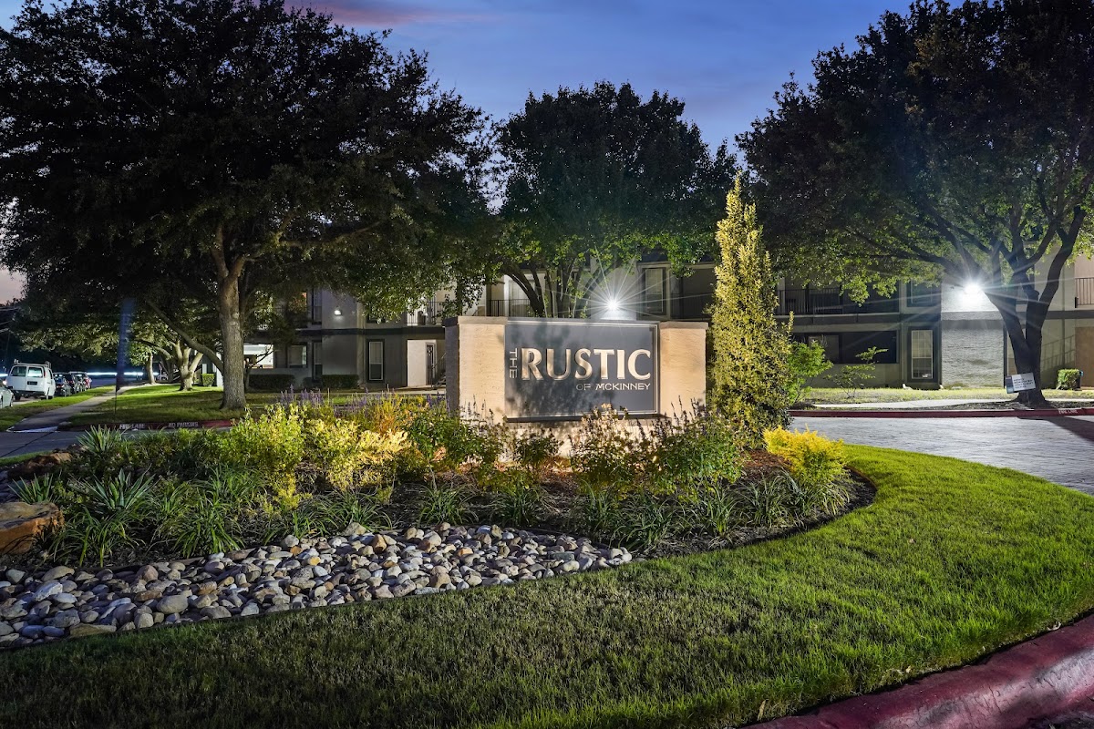 The Rustic of McKinney apartments in Addison, TX