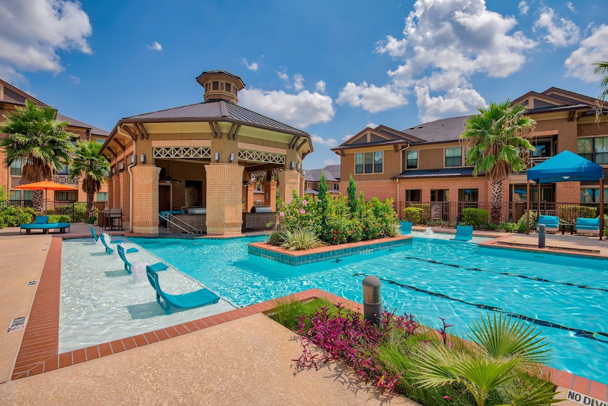 Grand Fountain Apartments apartments in Richmond TX