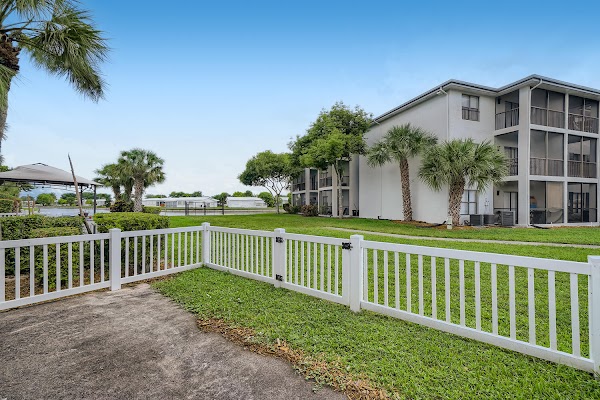 Spectra at Tamarac apartments in Tamarac, FL