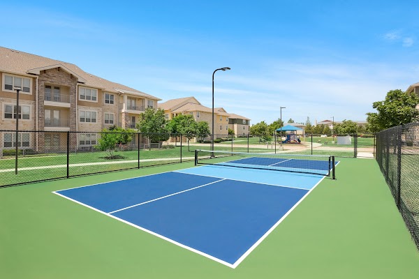 Estates of Richardson apartments in Addison, TX