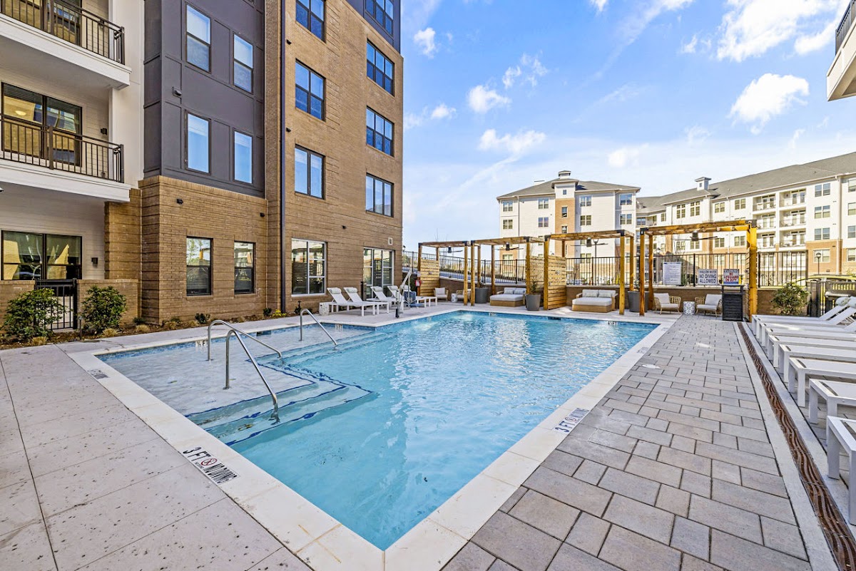 Ashby Twin Lakes apartments in Morrisville NC