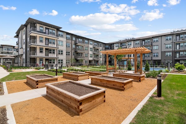 Mera Craig Ranch apartments in Addison, TX