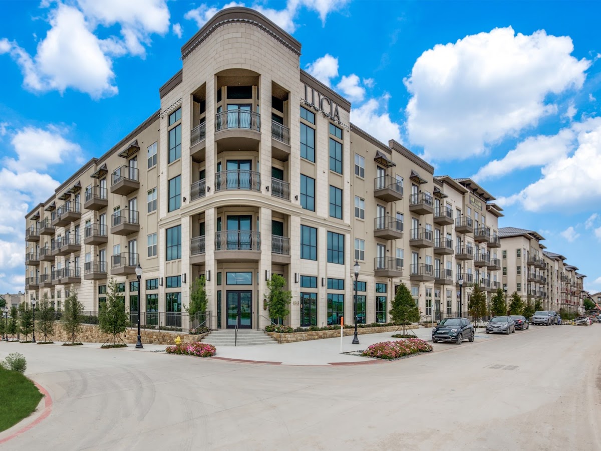 Griffis Frisco apartments in Addison, TX