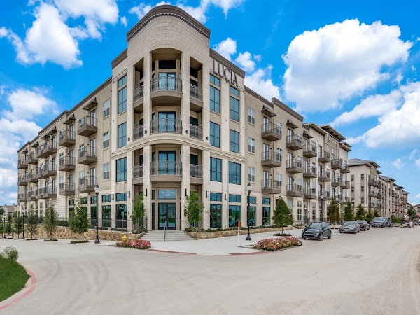Griffis Frisco apartments in Addison, TX