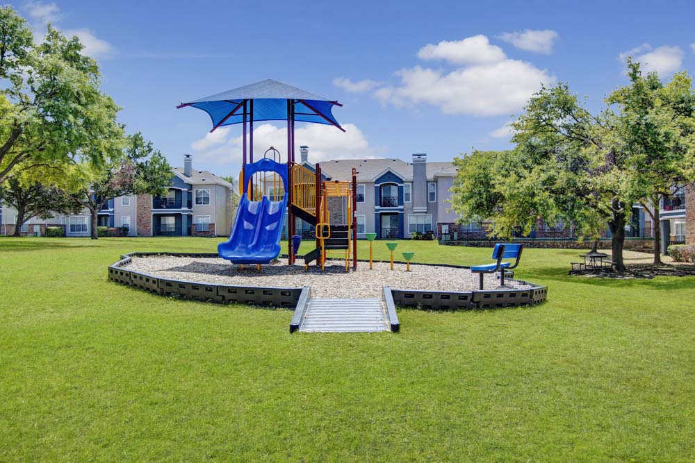 Reserve At Pebblecreek apartments in Addison, TX