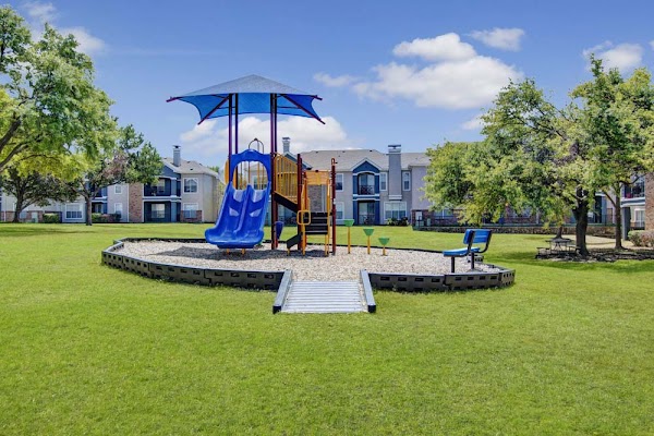 Reserve At Pebblecreek apartments in Addison, TX