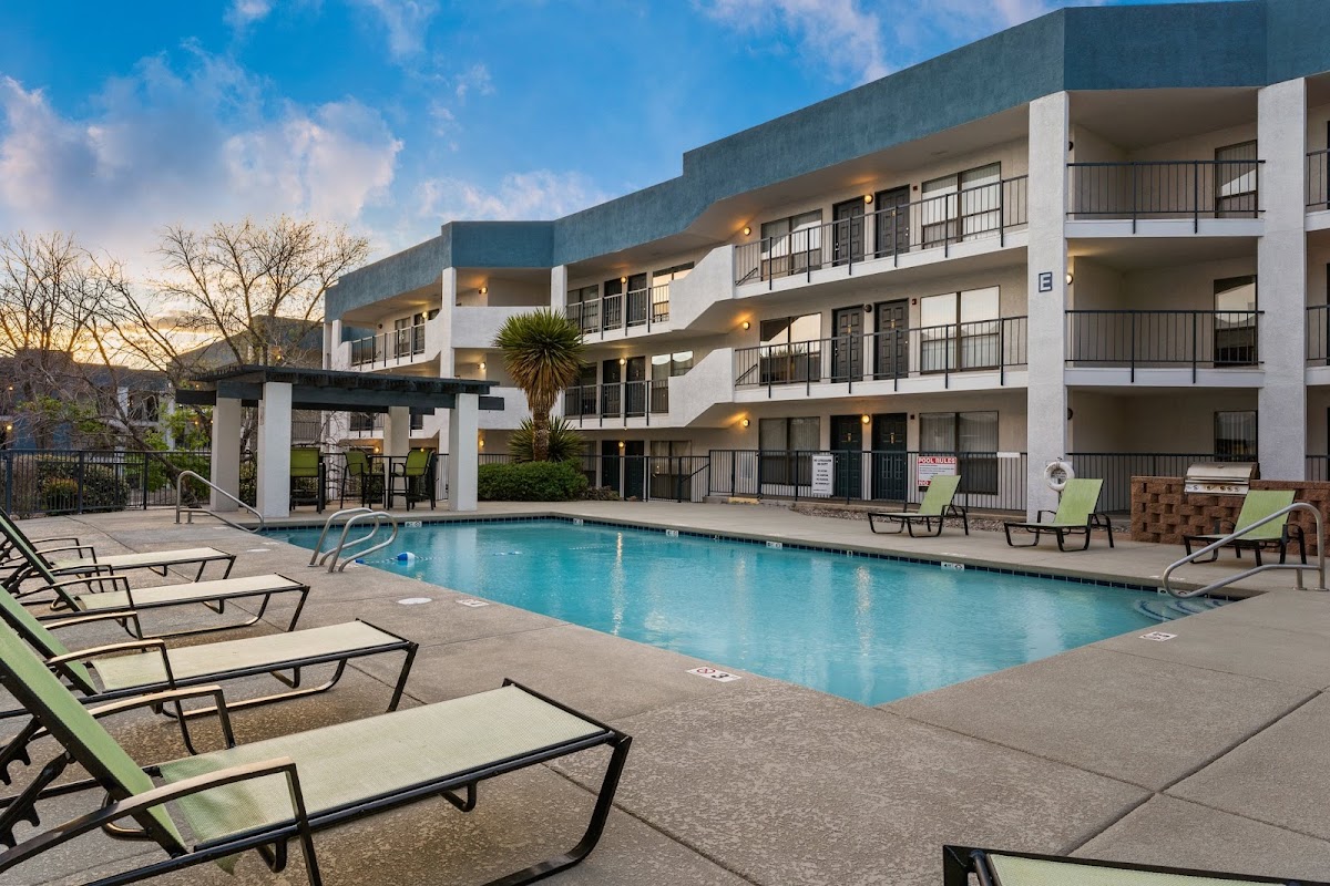 Peaks at Sandia View apartments in Albuquerque NM