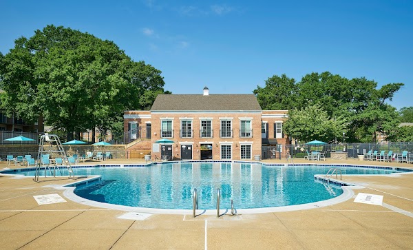 Newport Village apartments in Alexandria, VA