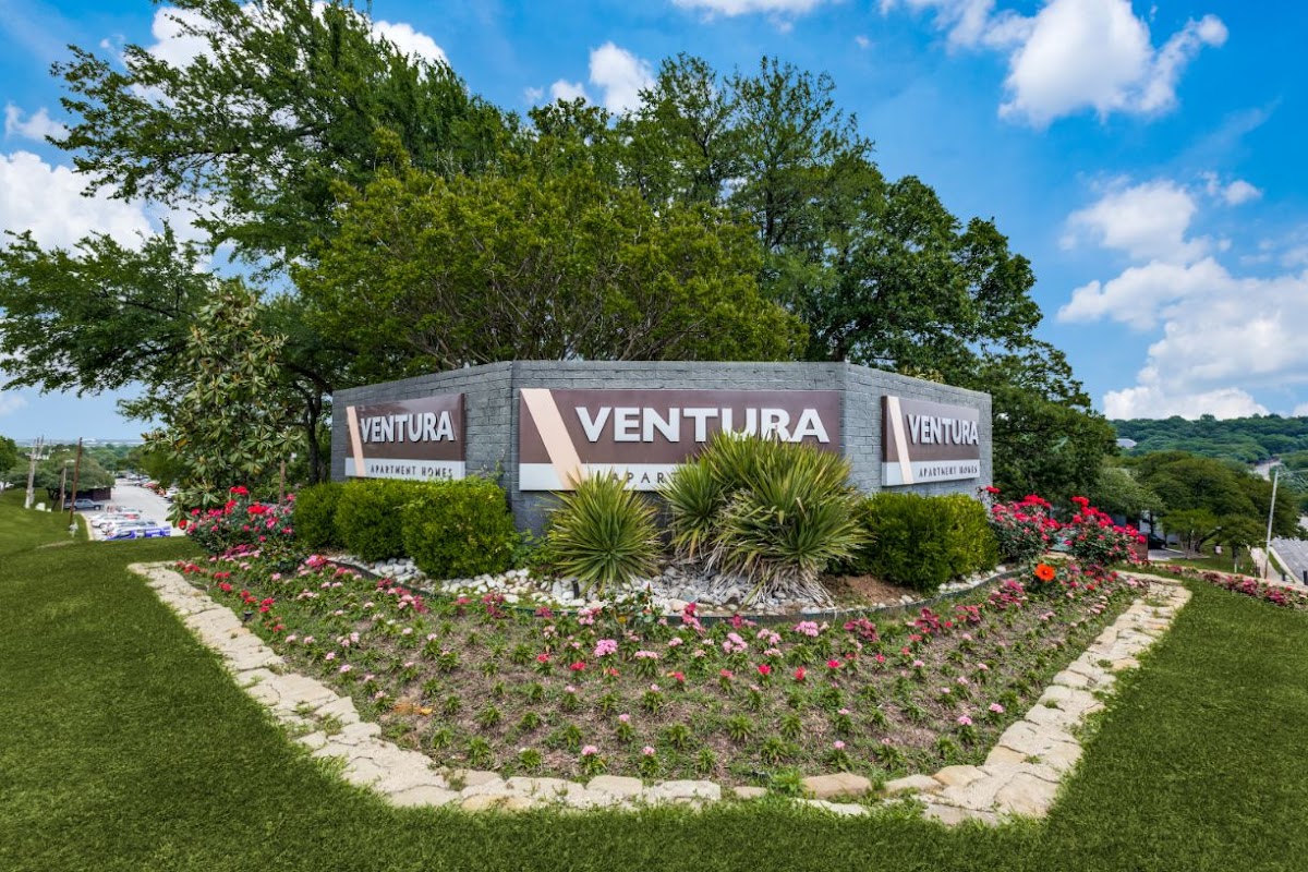 The Ventura apartments in Arlington, TX