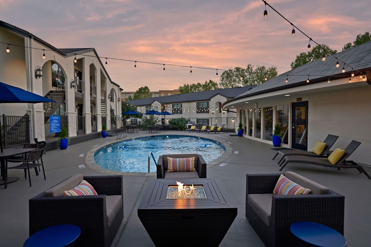 The Fountains of Preston Hollow apartments in Addison TX