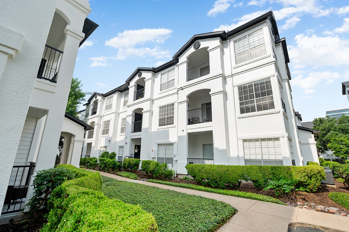 Cortland River Oaks apartments in Houston TX