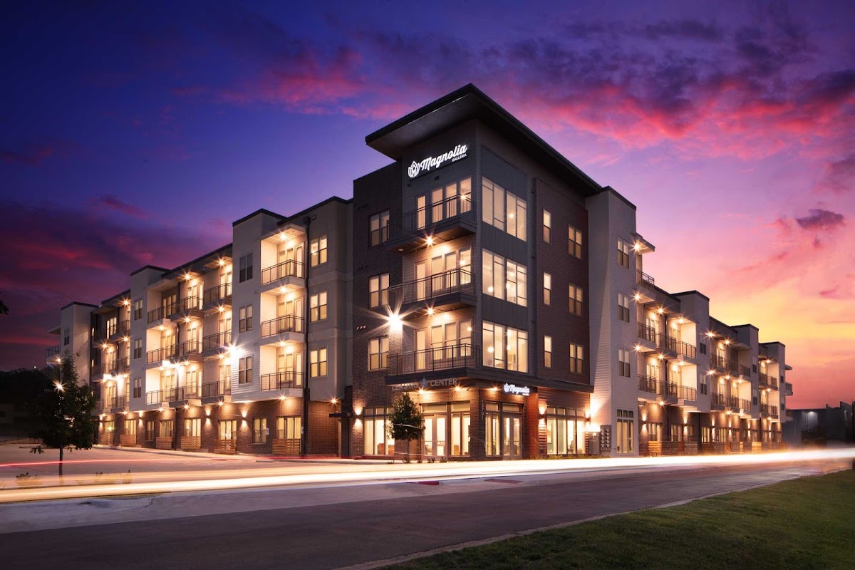 Magnolia Galleria apartments in Addison TX