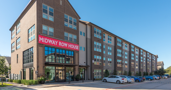 Midway Row House apartments in Addison TX
