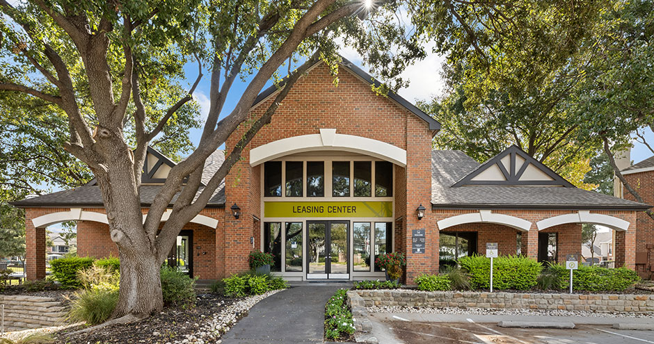 Ashford Apartments apartments in Addison TX