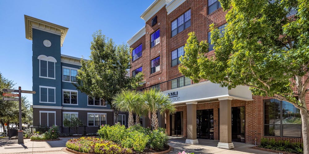 AMLI Eastside apartments in Austin TX